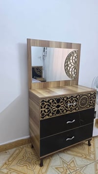 غرفة نوم • سرير اطفال • قابل تفاوض