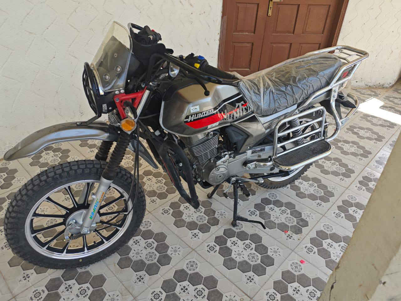 دايوان هونتر نفخ مديل ٢٥  اوراق كامله اسكنر بلاد
سعر مليون و٧٠٠ 
***********
