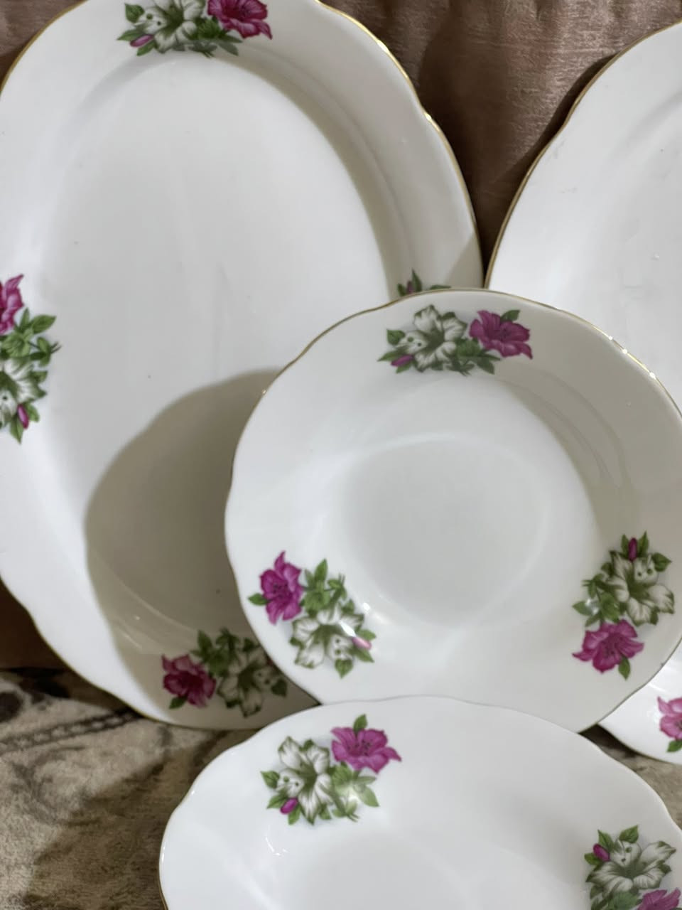 (وأختار لنفسك عزيزاً يعُز عليه حزنك )
مساءالخير والعافية عليكم جميعاً 
(٧) قطع مورد صيني مختوم اسواق مركزيه غير مستخدم (٢) بلام كبيره قياس الطول ٣٧ سم والعرض ٢٦ سم و(٥) صحون عميقه قياس القطر ٢٢ سم السعر خاص لطفاً يوجد توصيل لكل محافظاتنا الحبيبه


**إذا كنت صاحب هذا الإعلان وتريد حذفه لأي سبب، رجاءا أرسل رسالة إلى الدعم الفني**