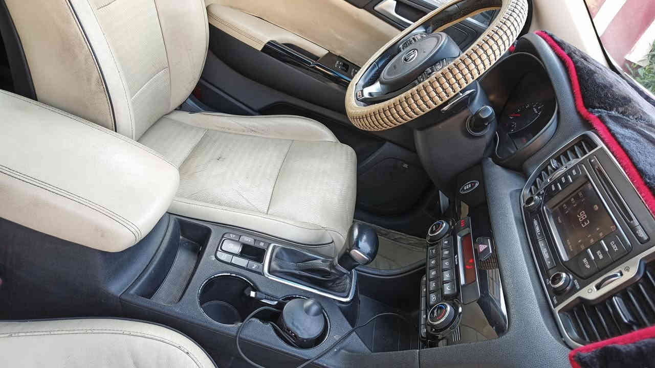 اسلام عليكم اسبورتج خليجية وكالة دولية مكفولة موديل ١٦ شكل ٢٠ فئة جي تي لاين فول واحد على واحد السعر ١٧٧ استفسار رقم *********** او ***********
