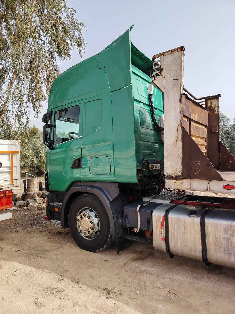 السلام عليكم للبيع سكانيا 2001 راس وعربانه عربانه اوروبيه مزوج بلادي جوبلس مكينه 6 124 420 بس الراس ينباع عربانه وحدها تنباع استفسار***********،  مكان نجف طول العربانه 13 و 60
