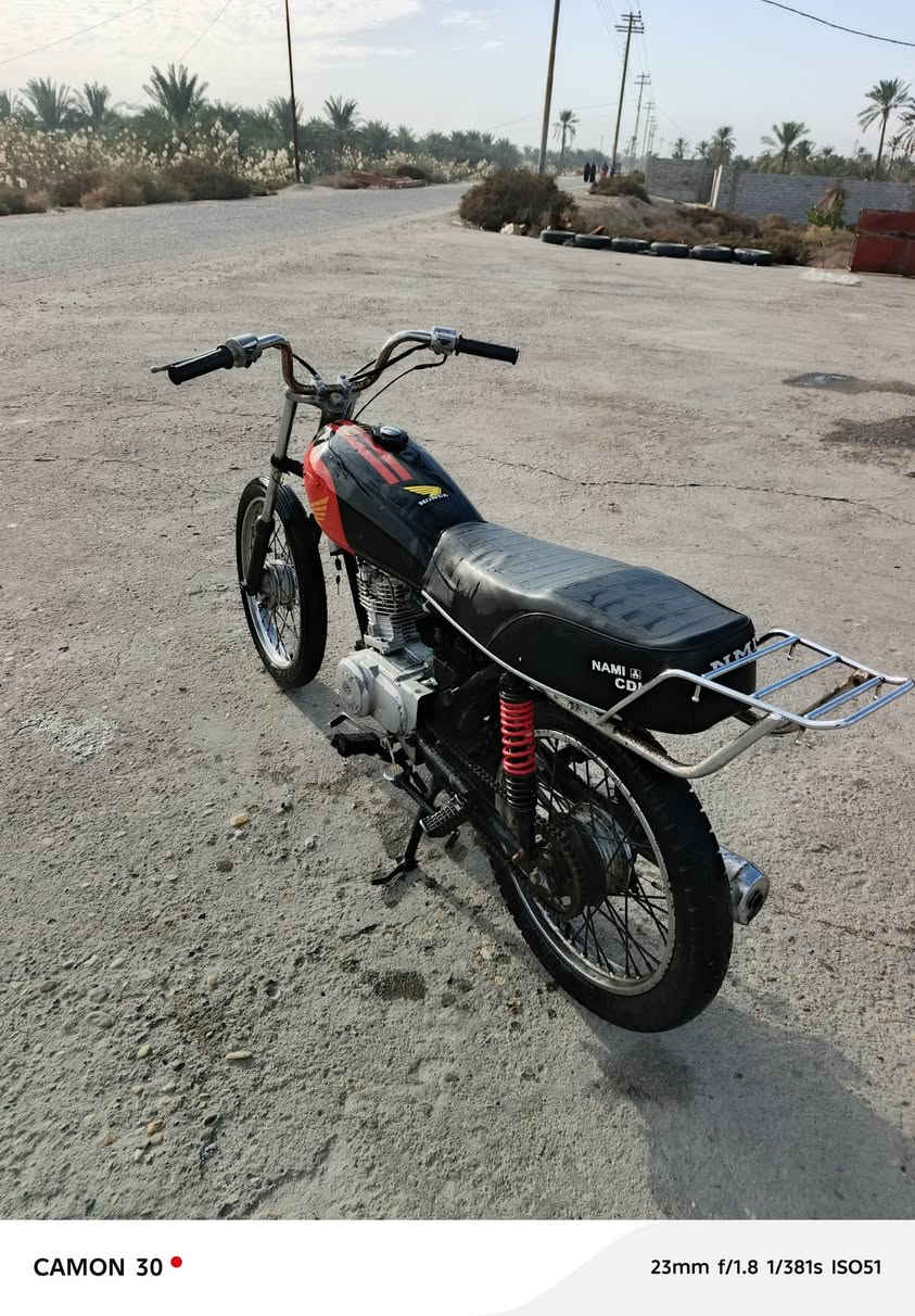 دراجه ايراني جاهزه مجهزه مكينه ناعمه نهضه قويه معدل فول نضافه حلوه دبلات جدد ٢٧٥ رقمي ***********
