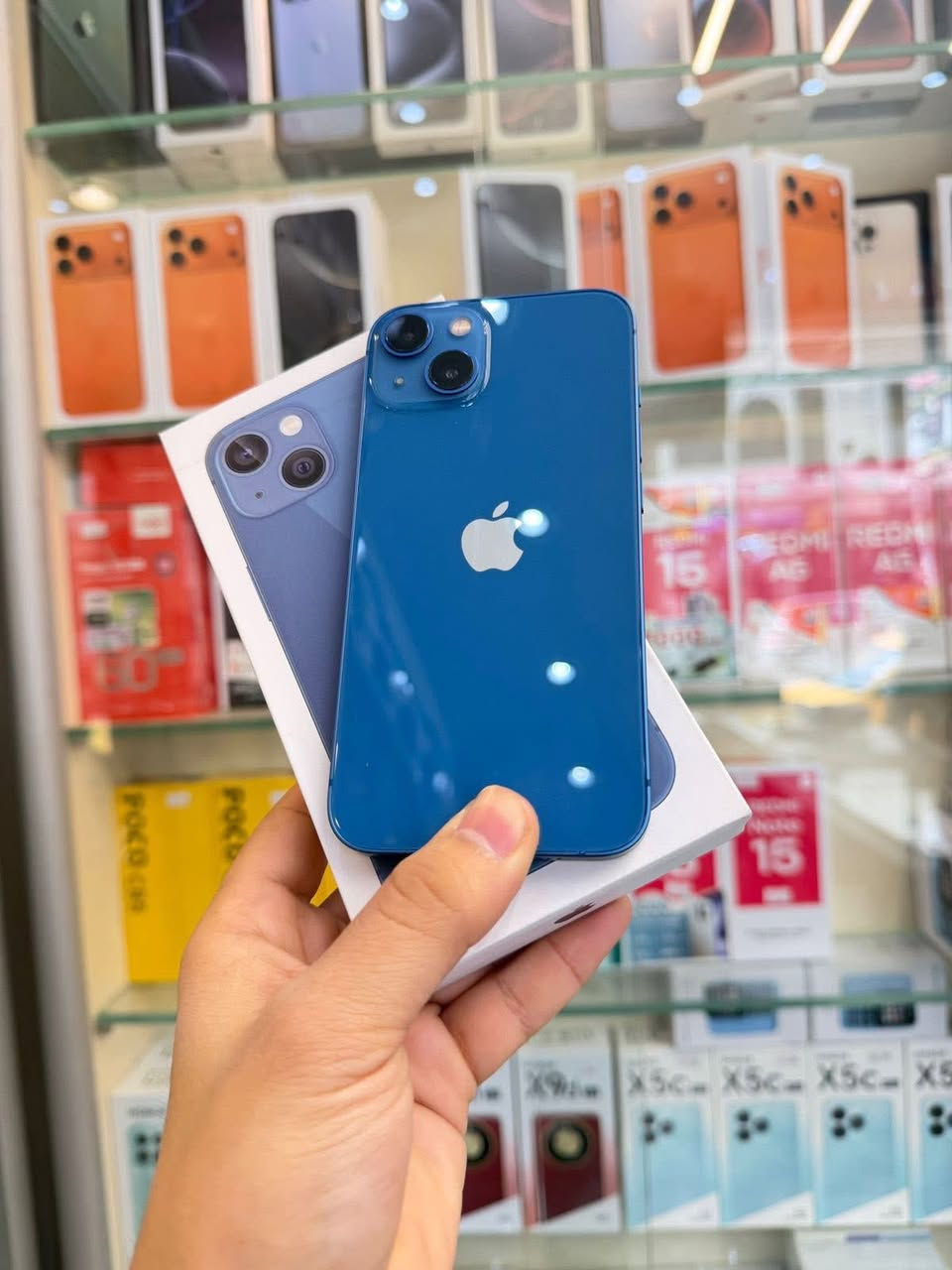 ايفون 13 عادي
بطاريه 90‎%‎ ما مرفع 
ما مبدل شي كفاله عامه 
نضافه 100‎%‎ 
السعر 475 
مكاني البصره القرنه 

***********
