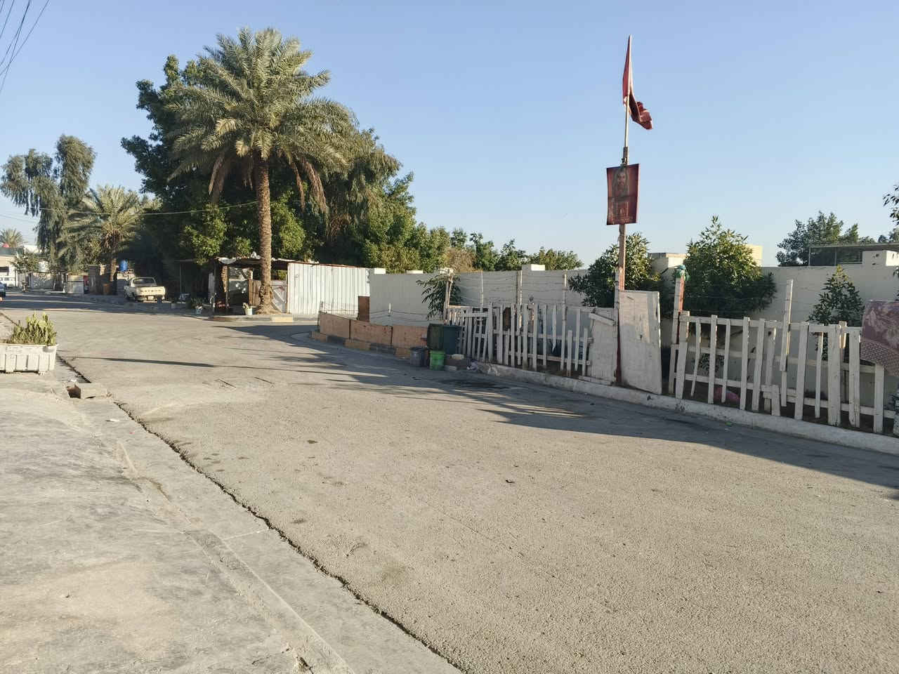 السلام عليكم دار للبيع مساحه 200 متر طابق واحد بالچريخي قرب شارع 30 خلف مدرسه الغزالي الجديده السعر 88 وبي مجال بسيط للاستفسار *********** بي واتسآب
