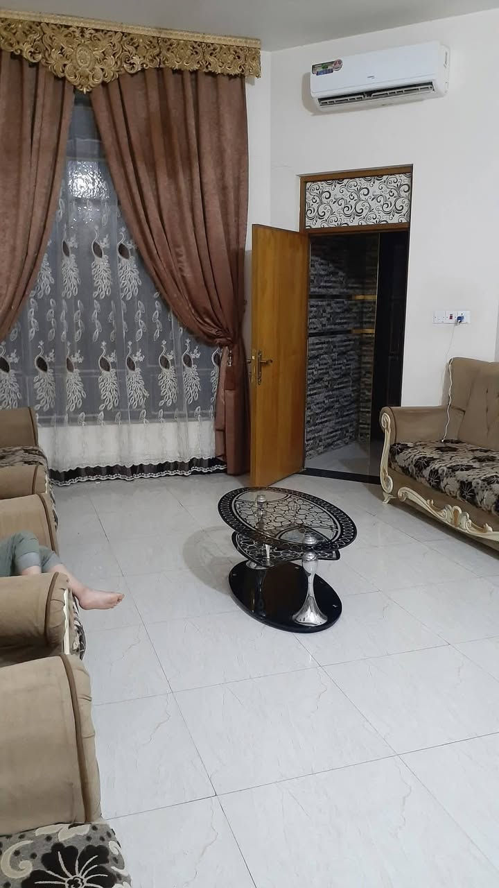 بناء2020 حديث قاطين في حي العسكري شارع 12 على ساحه خضراء 🌳

نافذ على شارع 20 السايدين يتكون 

من طابقين 

كراج سياره
حديقه داخليه 
استقبال كبيره 
مطبخ حار بارد 
صاله عدد 2
غرفه عدد 6
صحيات عدد2 
صحيات غربي شرقي
مناور 2 
طابو صرف سند✅👉باسم شخص واحد تحويل مباشر 

 ***********☎️ زين اتصال
 ***********☎️كورك اتصال
