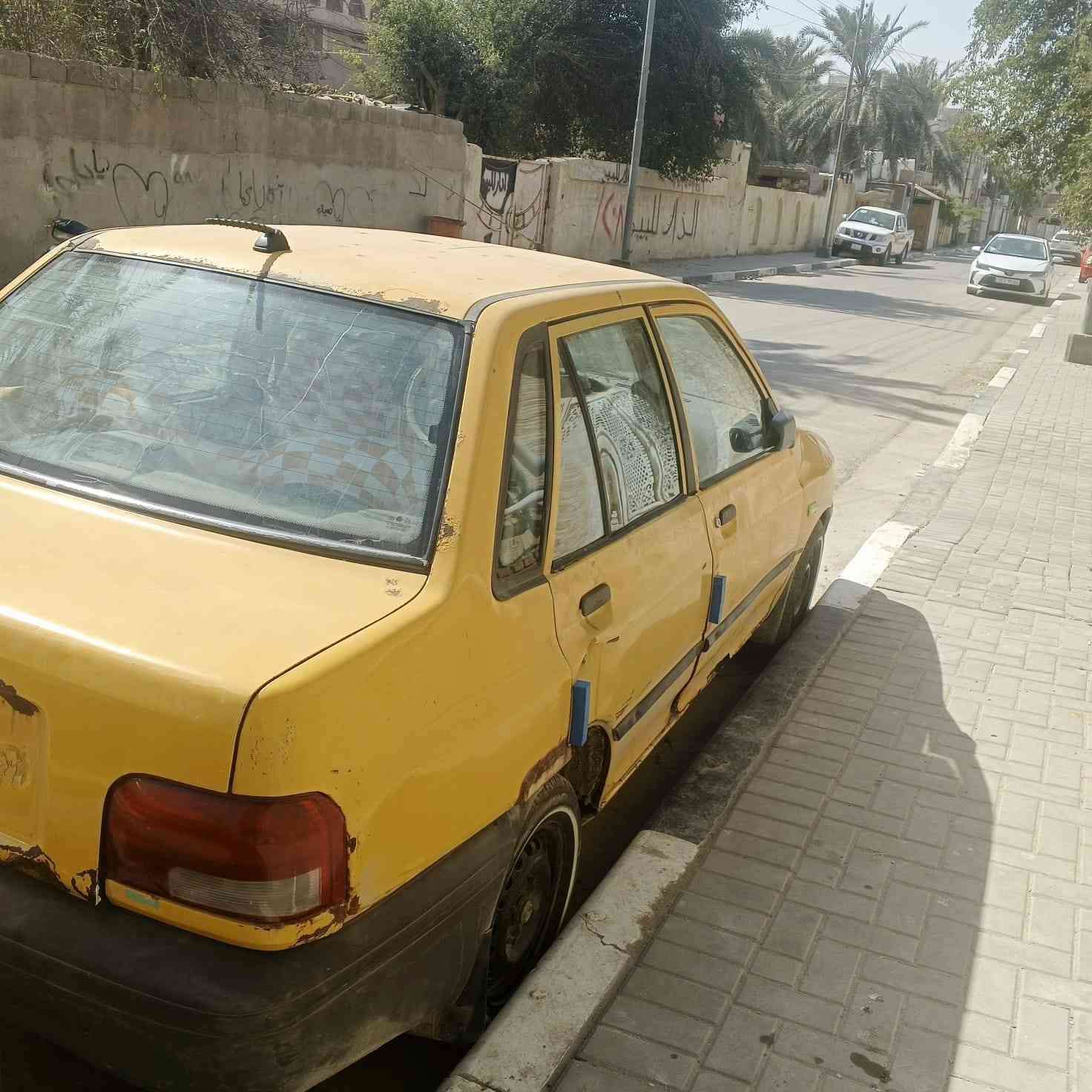 ٢٠١٢ سايبا كامله مكينه كير حداديه
السياره جاهزه سعره ١٠ ورقات 
***********
