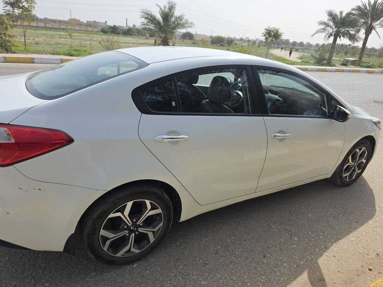 سيراتو 15
محرك مجفت يم بارق ببغداد قبل 3 اشهر .

بيهه ضربة جاملغ السايق والبنيد مرشوش والضربة ما واصلة للبطن . 

سنوية باسمي تسقط ب2028

105 وبيهه مجال للشراي 

رقمها بغداد #مكانها_نجف
تفاصيل ثانية بالاتصال 

رقمي للتواصل ***********
