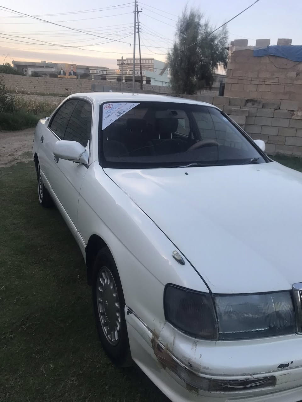 السلام عليكم بطه منفصل  موديل٩٥ لون ابيض كير محرك كهربائيات كله مكفوله رقم صلاح الدين رقم دولي تبريد شغال كهربائيات كله شغاله داخله حيل زين شاشه شغاله صدر امامي خلفي جديد تايرات جديده محرك ثنين ونص مكانه صلاح الدين بلد ***********.  السعر ٦٢ وبيه مجال
