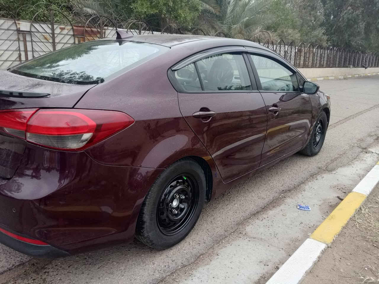 سلام عليكم فورتي للبيع 2018 ماشيه 107 باسمي  هزه جديده سنويه لل 31 صدر امامي وخلفي جديد تخم تاير جديد شاشه وتحكم استيرن مكينه 2000 تبريد وتدفئه الكهربائيات كلهن شغاله السياره احلى من الصور.  العنوان ،بغداد شهداء البياع  رقم الهاتف. *********** السعر 116 وبلعافيه عل ياخذهه
