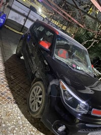 كيا سول  ٢٠١٧ مكينه ٢٠٠٠  بيه جاملغ وبنيد بدون دواخل  هزه جديده والسنو...