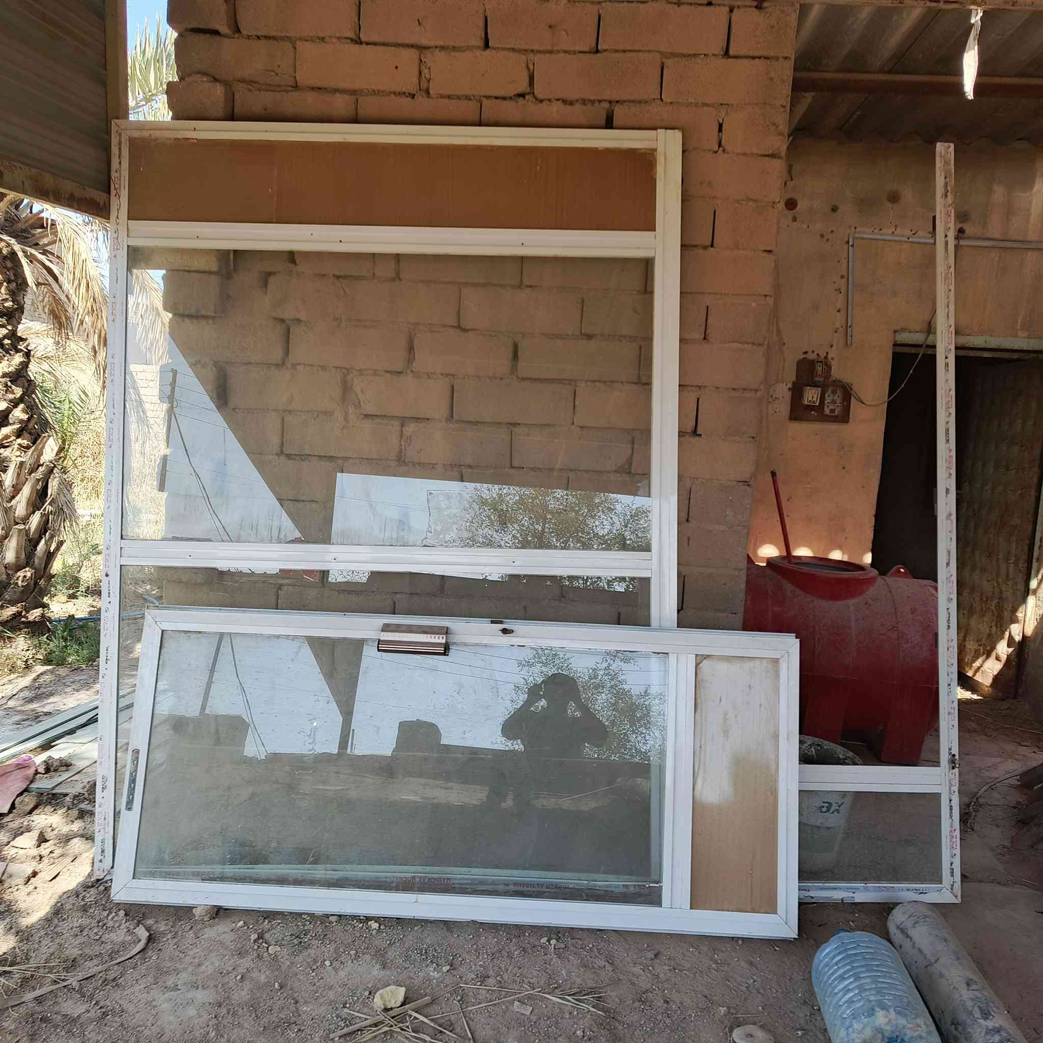 باب جام للبيع نضيف حجم وسط شراي يجي خاص مكاني القرنه
رقم الهاتف  ***********
