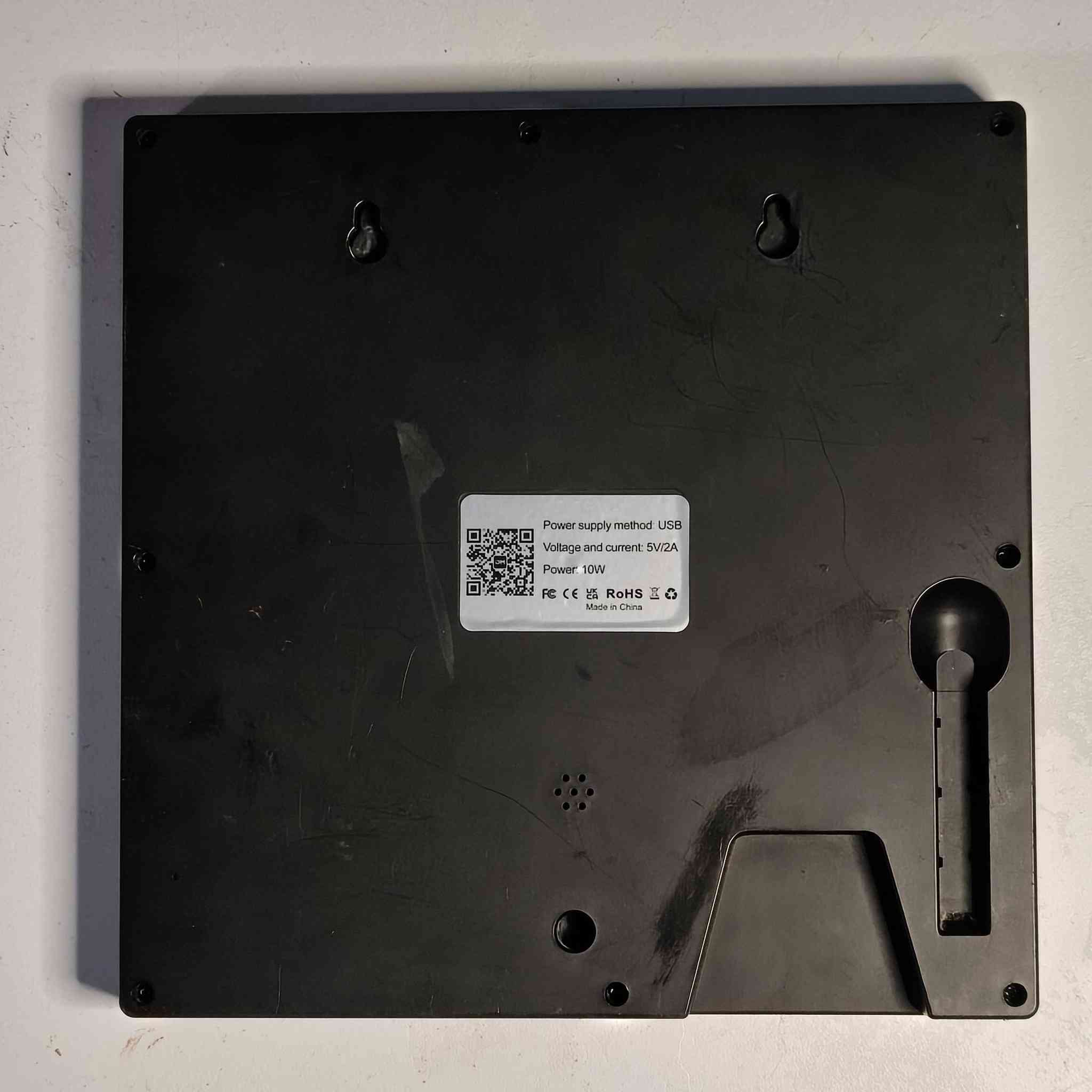 شاشة بكسل آرت الحجم 20*20 cm🔥
بيها برنامج خاص بيها ينربط عالموبايل تخلي أي صورة عليها من تصميمك أو من الأستوديو 
بيها ساعة ومنبه 🕰 
ثيمات كثيرة داخل التطبيق 
بيها طخة صغيرة حيل ما تبين إلا تركز عليها حبيت اذكرها 
يجي معاها كيبل تايب سي فقط 
السعر 30  ألف ✨ 
متوفر توصيل كافة أنحاء العراق


**إذا كنت صاحب هذا الإعلان وتريد حذفه لأي سبب، رجاءا أرسل رسالة إلى الدعم الفني**