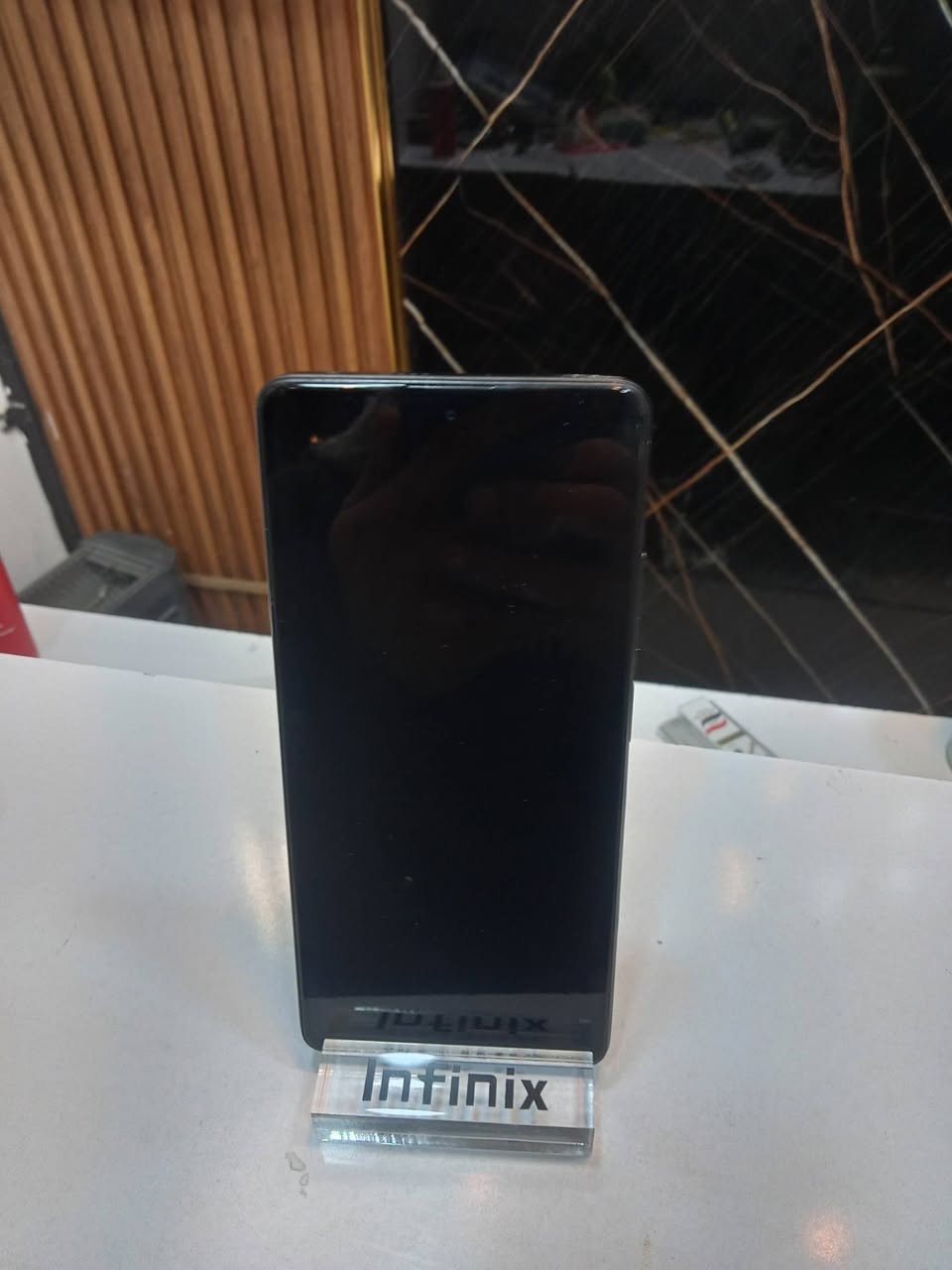 سلام عليكم جهاز للبيع مستخدم نظيف
Redmi Not 12 Pro+ 5G

التخزين 256 كيكا بايت 

بطارية 5000 mAh

السعر ٢٤٠ الف بي مجال 

للإستفسار مراسلة الصفحة او الاتصال على الرقم 

***********
