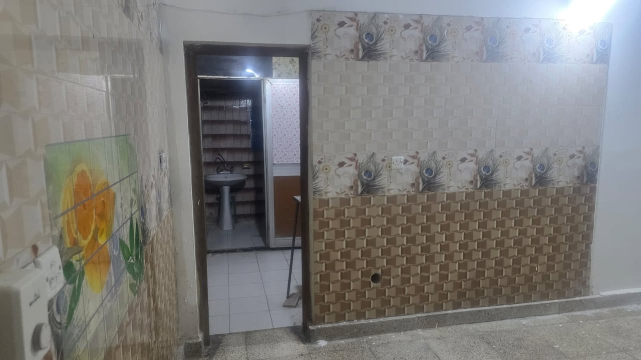 طابق ثاني للايجار في منطقة السيدية مجاور جامع الاقصى

يحتوي على 3 ثلاث غرف نوم و هول و مطبخ و حمامات 

للاستفسار الاتصال على 

 *********** واتساب

***********
