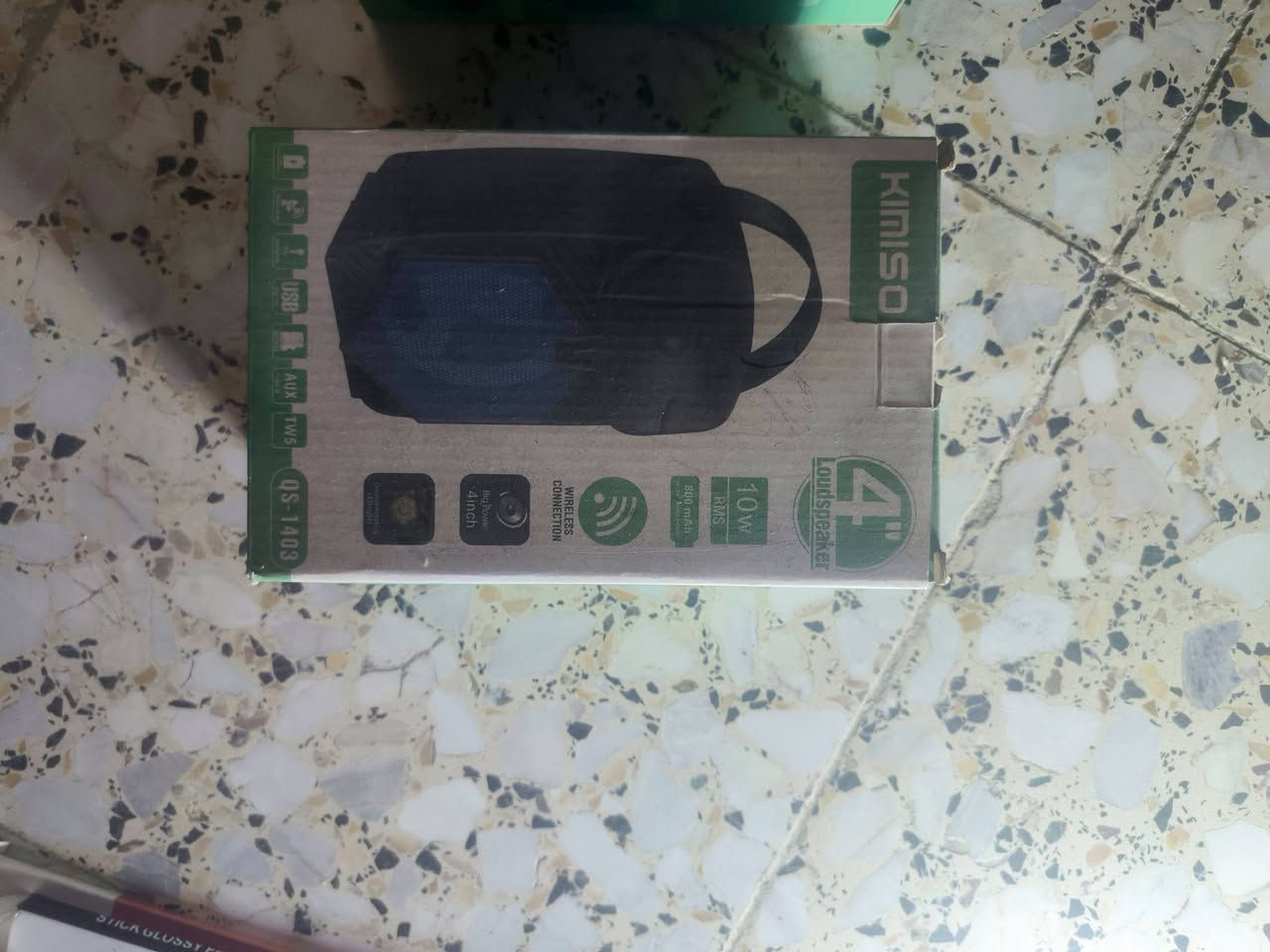 خاص متوفر او واتساب ***********--*********** تعليقات ماارد دزة اي صورة وانطيك التفاصيل والسعر... بغداد
