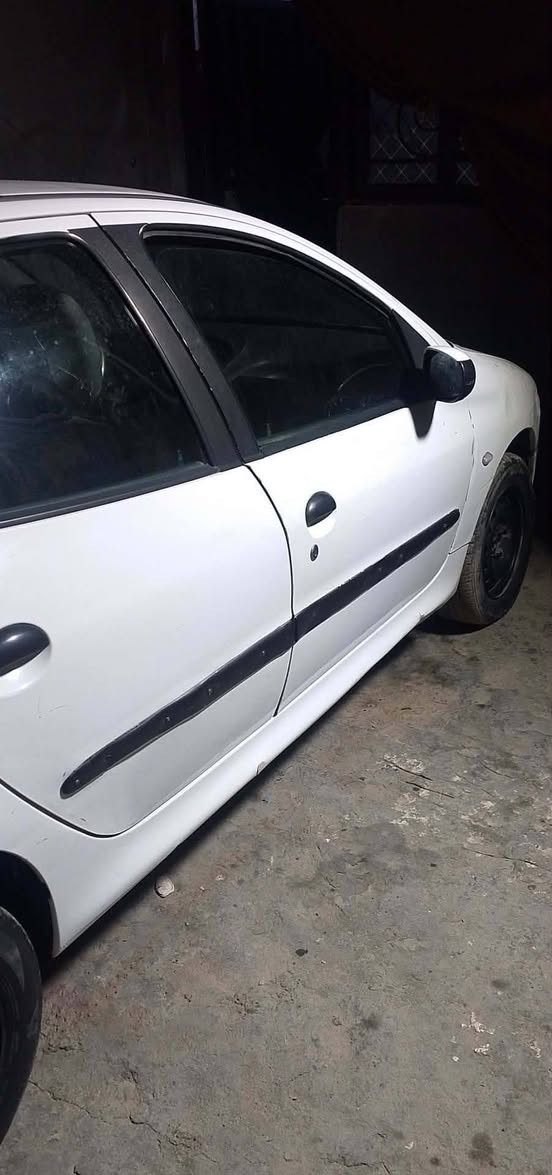 سلام عليكم بيجو فرنسي مال مزاد بيه كتاب مزاد موديل الفين وسبعه مكينه كير كفاله تبريد تدفه شقاله  ماله يا نقص سعر 28 او مراوس/***********
