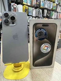 للبيع ايفون 15pro max تيتانيوم ضمان ماستر ذاكرة 256 بطاريه 94 عدد الدو...