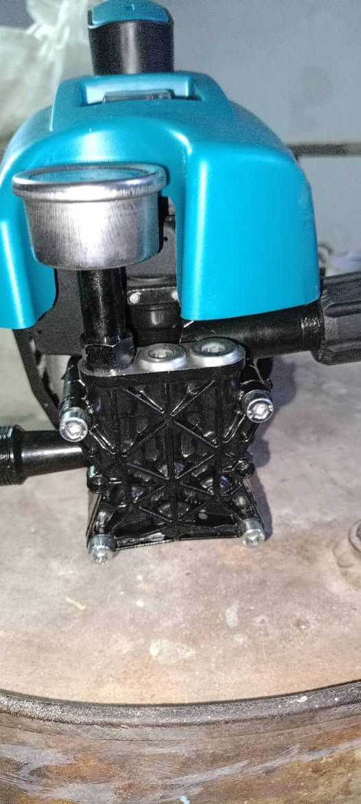 للبيع جديدة لوك 80 الف ملف نحاس ع شرط 
بغداد ***********

***********

سكن حي عامل بغداد
