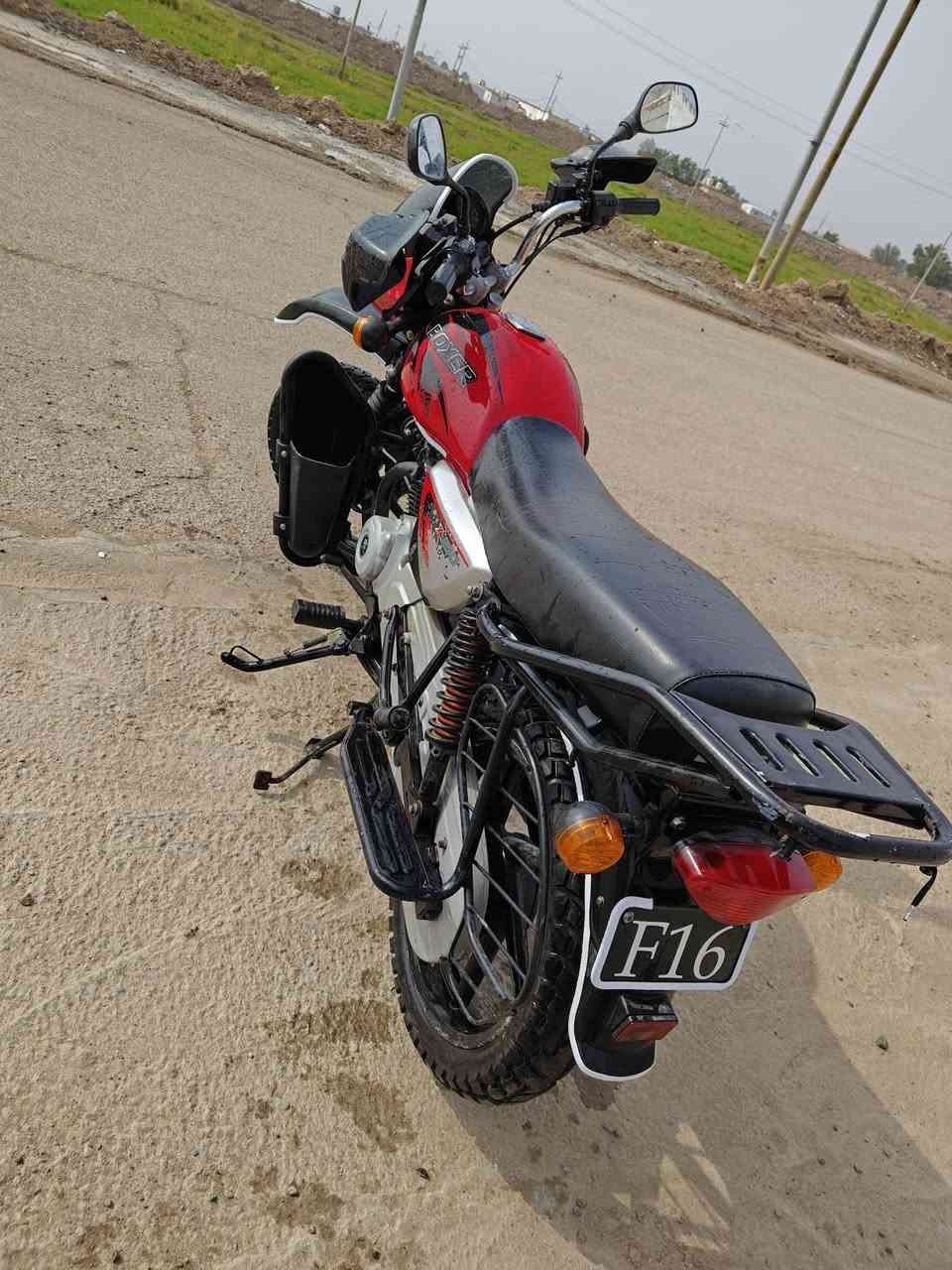 سلام عليكم دراجه بوكسر البيع كفاله عامه دراجه جديده كلش موديل (22/دراجه حلوه سعره(1850)وبيه مجال /***********
