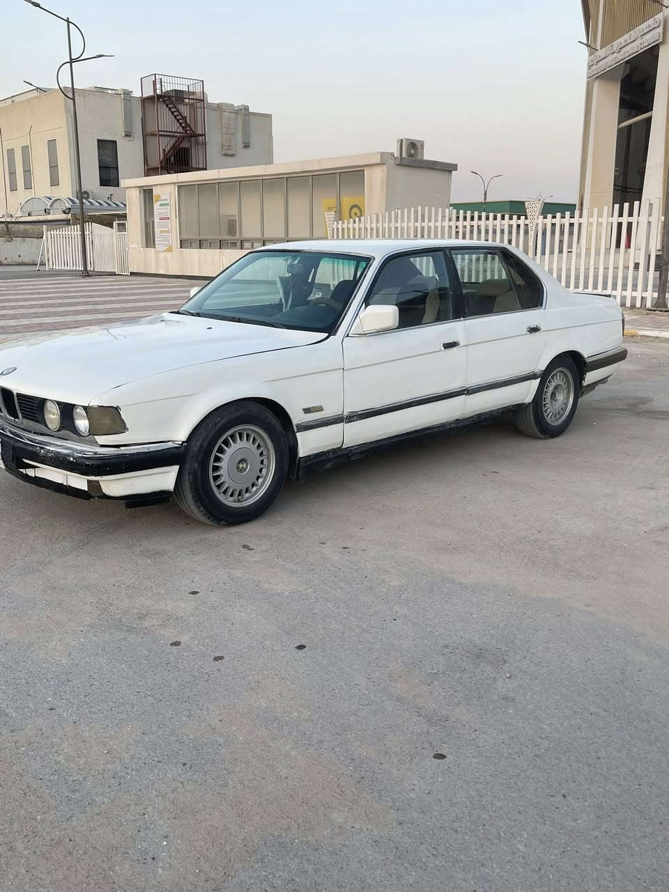 السلام عليكم مكلف بنشر 
بي ام 735 رقم كربلاء مشروع وطني سنويته شهر الخامس 2026 موديل1989 كير ومحرك وتخم تاير وباتري وتبريد جاهزه راعيه ناصريه قضاء الشطره السعر ٣٠وبيها مجال قليل 
مكان سياره بناصريه إسكان الصناعي ***********
