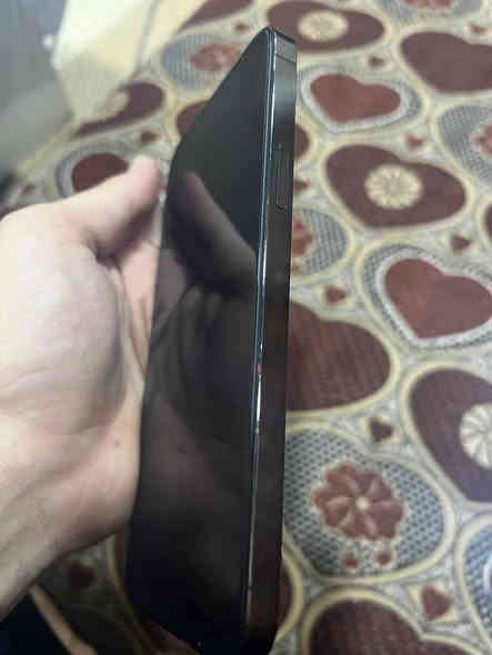 ايفون 13برو ماكس
داكرة 128
دبل سيم
مبدل شاشه وبطاريه اصليه
وياه شاحنه اصليه
جهازل حيل نظيف
السعر 500 وبي 
***********
