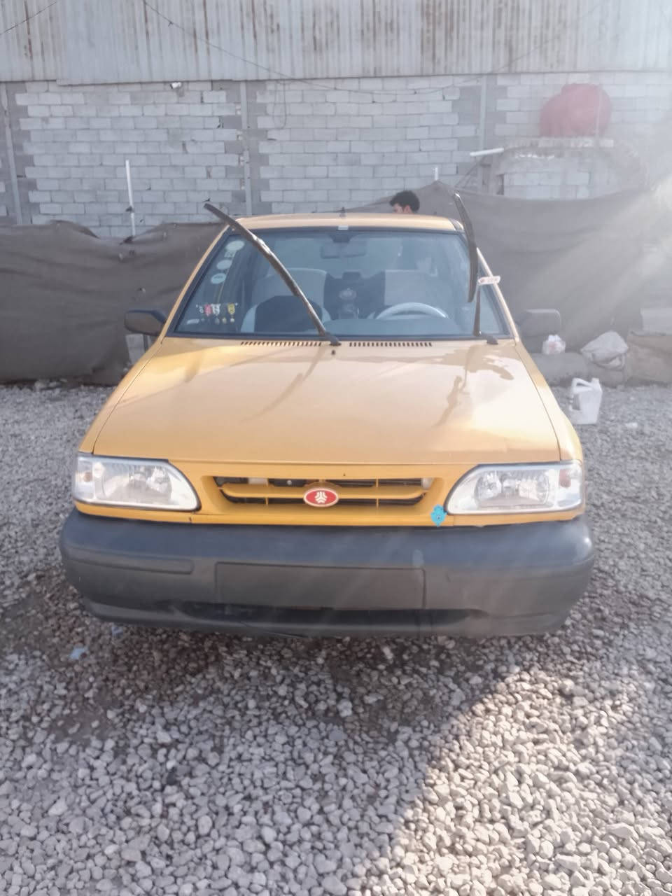 سلام عليكم سايبه للبيع موديل 13 نضيفه سياره سنويه منتهيه صارله سنتين كير مكينه خير من الله حداديه جديد تبريد بس غاز كهربائيات شغاله بيه خياسات بصيطه عليه غرامه 100 الف سعره (24) وبيه مجال رقم التلفون ***********
