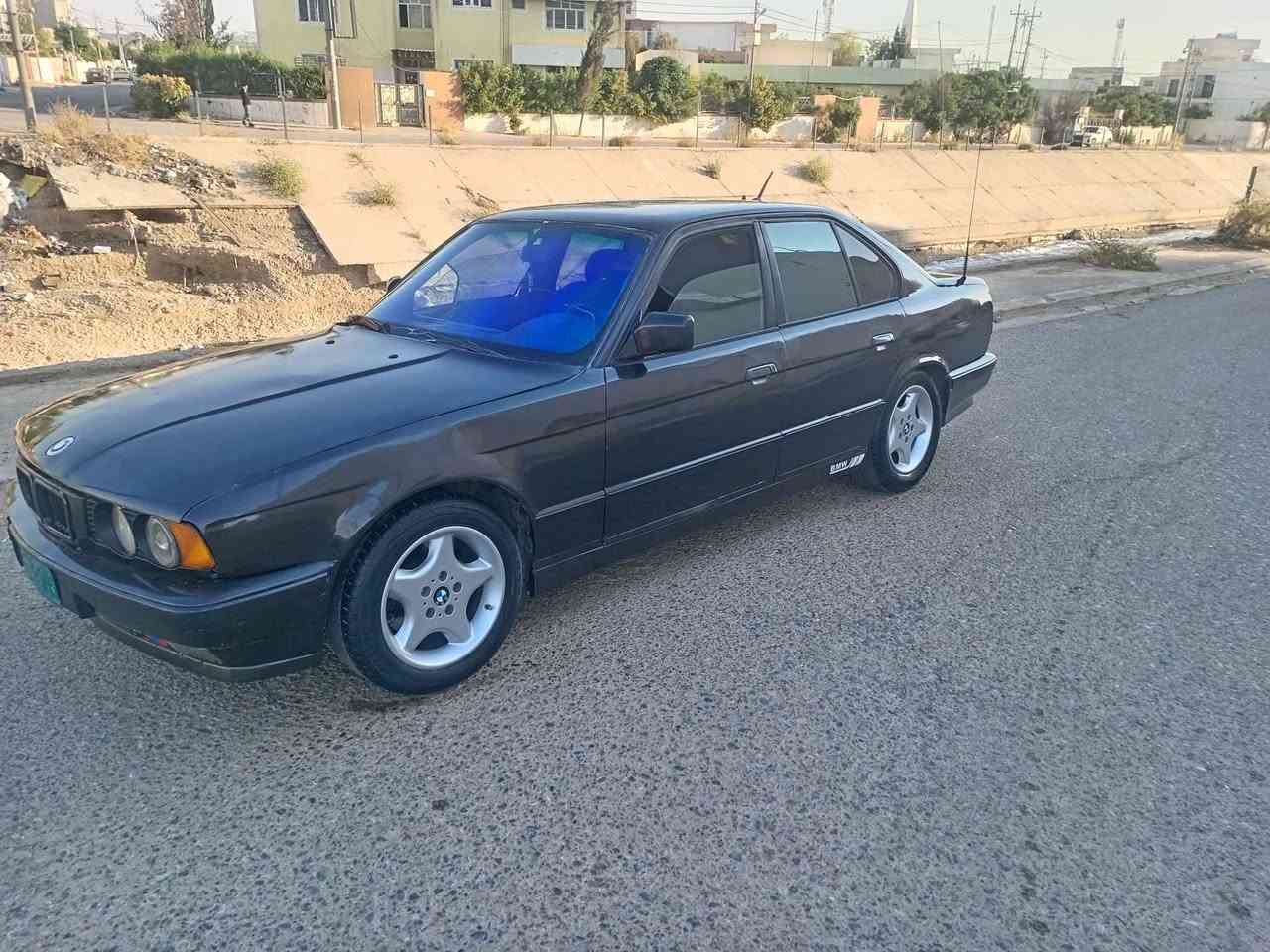 بي ام ئارم بلاستيك دهوك واجيهه باكانه ي كوني له كه له توماتيك تبريد به شه رت مكينه ٥٣٠فل فوله به س سلايت نيه كير مه كينه ته قه وره قه به شه رت كاره باي هه موو به شه رت كورينه وه ش ده كه م شوين هه ولير 30معامه له *********** أربيل, العراق
