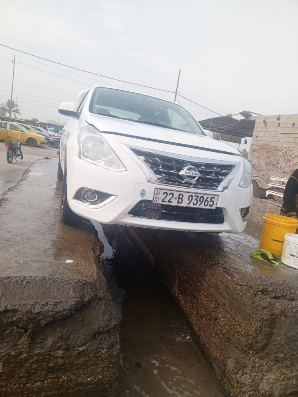 سلام عليكم نيسان سني موديل 24 هندي بليته زركه ماشيه 29 الف وقابل للزياده
سياره كفاله رقم اربيل وكاله 
سعر 125 
مكاني بابل لاسكندريه 
ت /***********
