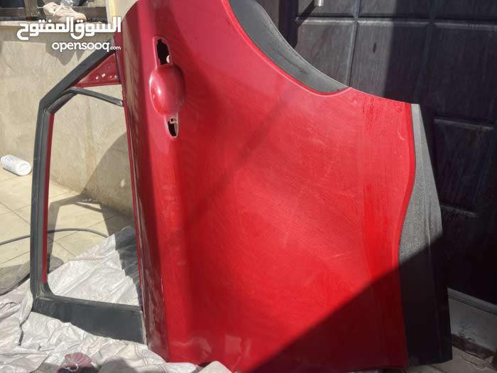 سلام عليكم عندي باب هونداي كونا يرهم من 19 الى 23 جديد مال تفصيخ اخذته من سيارة بدون صبغ بلادي لون مبين بالصور اخذته من عمان ورايد ابيعه السعر ٢٠٠ الف وبي مجال بلاش بالسوك اغلى 
مكاني الدورة او القادسية ***********
