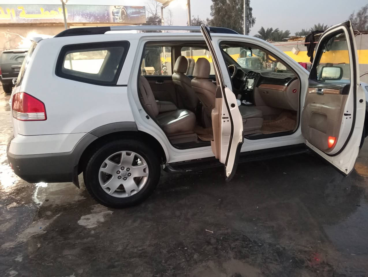 كيا مهافي موديل ٢٠١٢ وارد خليجي للبيع، ستة سلندر ثلاثة قطع صبغ، كشن كهربائي وسقف سلايت، سبعة راك ،
$السعر ١٤٠
العنوان/ ديالى بعقوبة الجديدة ، 
هاتف/ ***********
