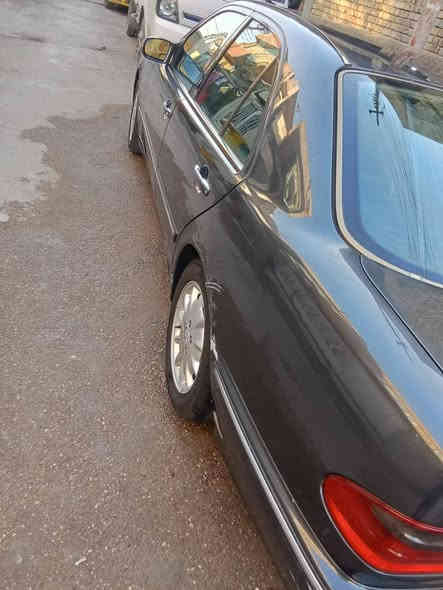 ام عيون موديل ٢٠٠٠ سياره جاهزه من جميع نواحي سعره ١٢٥ وبيه مجال مكانه بغداد ***********
