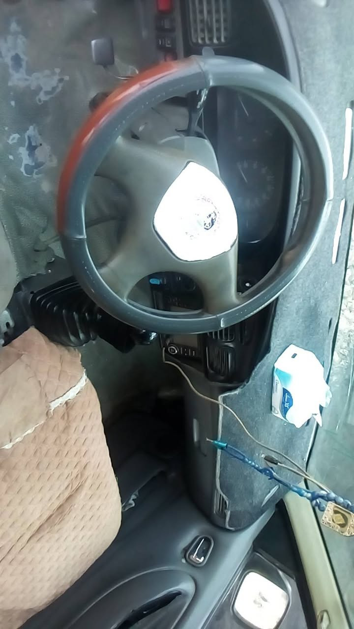 سلام عليكم ورحمة الله وبركاته كيا بريجو للبيع السيارة مكفولة من كير محرك شواصي شركه ماعدا صبغ للجماليه رقم بغداد انكليزي موديل 95سنويه لل27 السعر 65وبيه مجال للاستفسار الاتصال على الرقم ***********
