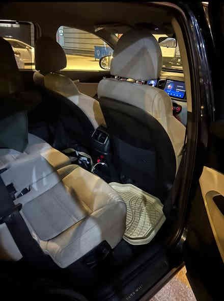 سورنتو موديل2020
( خـليـجـي )   بغداد الون نيلي جديده كل نقص مابيها 

مواصفات فول بدون بانورامه 
1السونار مرفق مع الصور بيها صبغ بدون دواخل 

2بصمه 

3باب خلفي كهرباء  

4نضام بريك ابي اس 

5لدات اماميه خلفيه

6لايت زنون

7سبع كامرات محيطيه 360

8اصليه دواره حساس امامي خلفي اصلي

9كشنات كهربائي  2

10قطع تبريد 

11لد امامي بكلايت لد

12شاشه كار بلي اصلي 

13كروس سرعه

14تحكمات ستيرن

15اريل انفكيشن

16سبعه راكب

17ويل كب نيكل

18بصمه تشغيل وابواب 6

 سلندر  3500مامفتوح بلادي

19 8كير مامفتوح بلادي   

ترحيب  

20كامره دوارة      

21مري شفط    اشاره بالمري 

22برادات بلاديه 

23شاشه كبيرة 

24فول تحكم استرن 

اربع انظمه قياده  Sport  eco cimfort   smart 

25كشافات ضباب
 ***********

السعر170ورقه مكاني بغداد
