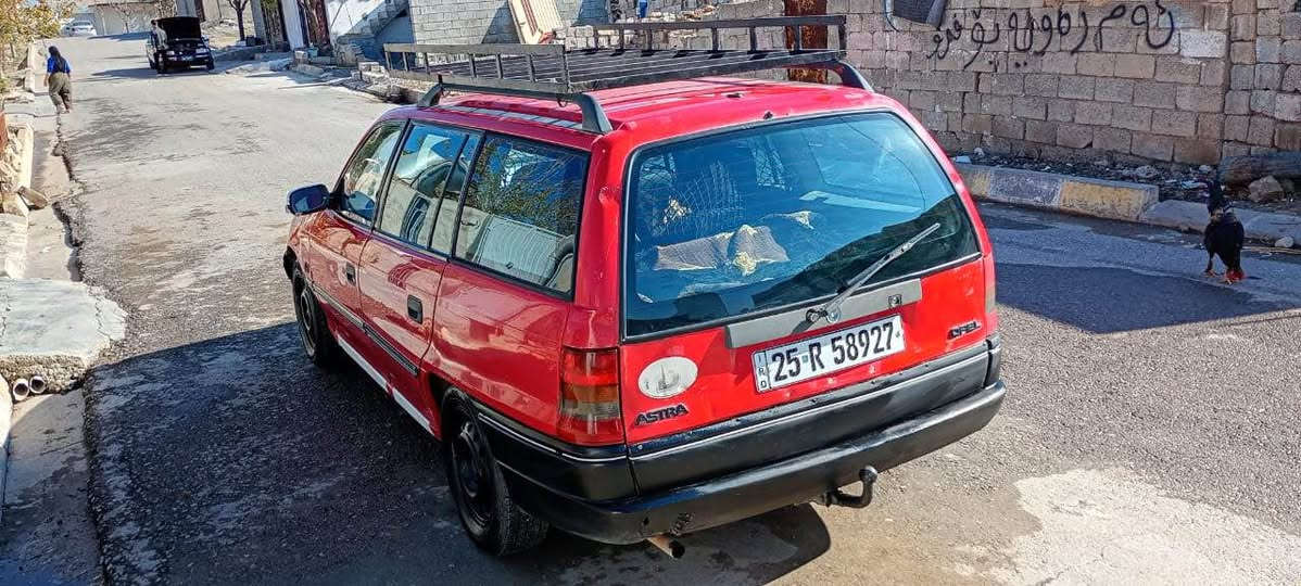 ئۆپڵ ئەسترا
مۆدێل 92
مەکینە1.6
تەحویل بەشەرت ڕەقەم مشروع وەطەنیە
سەنەوی تا29/6/2030 بەسەردەچێت
کۆ بۆن بەنزینی هەیە
بێ بۆیاغە 
گێڕو مەکینە بەشەرتی فیتەر
چوار تایەی تازەیە سەیارەکە کامل مەسرەفی کراوە ماڵی دۆستە
سعری(46)مەجالێکی زۆر کەم
***********
*********** كركوك, العراق
