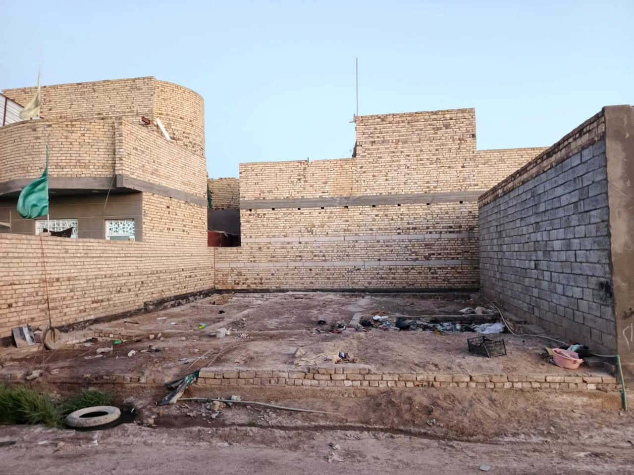 🏛️ محلات مع قطعه للبيع 
⭕موقع تجاري

📋 طابو زراعي سند 25 

⭕المساحه 200متر 
بناء حديث 

🌐 العنوان خلف مجمع الزيتون السكني 

يبعد عن الشارع 100م 

السعر خاص 
📞الاتصال على الرقم 
☎️ ***********

