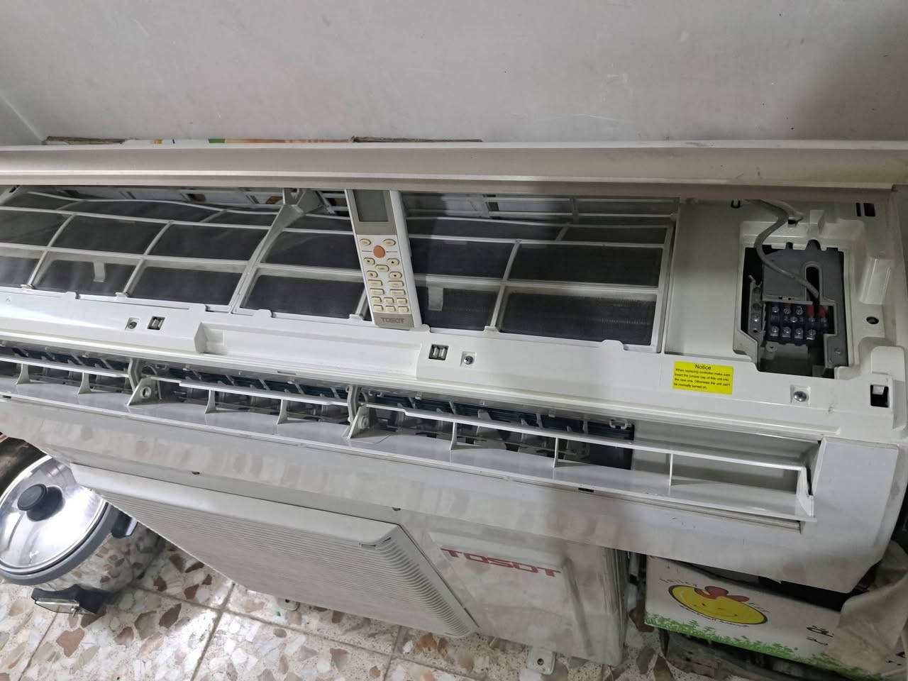 السلام عليكم سبلت توست شغال وكامل كلش نضيف سعر ٤٥٠ الف مكاني مدينه الصدر ***********
