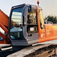 حفاره زت عادي البيع رقم الماني حجم200Lcجاهزه العمل 07831071215