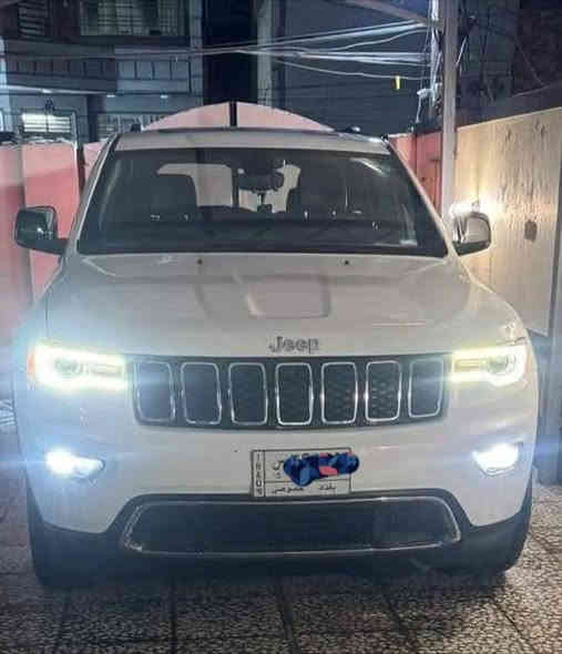 لـلـبـيـع 🪬

#جيب. كراند شيروكي 
#مـوديل 2022 𒊹︎
#مـاشـيه .66 ك  . 𒊹︎
#رقم. بغداد تحويل ثاني يوم بأسمي . 𒊹︎
#لـون.ابيض 𒊹︎

#فئـة LIMITED  فـول. مـوصـفـات𒊹︎

#سعر مال بيع . 240 🔜🟩
                    
( مـوصـفـات 1/1 )  
✪✪✪✪✪✪✪✪✪
☜︎ شاشه كبيره ☞︎✔︎
☜︎  كشنات تدفه ☞︎✔︎
☜︎كشنات تبريد ☞︎✔︎
☜︎ردار جانبي وخلفي  ☞︎✔︎
☜︎فتحة  ☞︎✔︎
محرك 3600
6 سلندر
☜︎اشاير بل مري ☞︎✔︎
☜︎كشنات جلد ☞︎✔︎
☜︎صندوق كهرباء ☞︎✔︎
☜︎كار بلاي ☞︎✔︎
☜︎ستيرن تدفه ☞︎✔︎
☜︎خزن ميموري  كشنات مع الستيرن  ☞︎✔︎
☜︎بصمة ابواب ☞︎✔︎
☜︎جام اوتو ☞︎✔︎
☜︎ رادار خلفي  ☞︎✔︎
☜︎حساسات خلفيه ☞︎✔︎
☜︎نضام سبورت و ايكو ☞︎✔︎
☜︎تحكم جهتين ستيرن ☞︎✔︎
☜︎ مانع انزلاق ABS نضام ☞︎✔︎
☜︎ سستم صوت متكامل
 ☞︎✔︎
☜︎ بلاجكتور زنون ☞︎✔︎
☜︎اشارة LED ☞︎✔︎
☜︎لايت زنون ☞︎✔︎
☜︎تبريد قطعتين ☞︎✔︎
☜︎كشنات خلفي تـدفـه ☞︎✔︎
☜︎كروس سرعة ☞︎✔︎
☜︎  فور ويل   نضام ماوس ☞︎✔︎
معروفه ال 22 ومواصفاتهه المتد الفول الشكل القديم 5 راكب

➜➜➜➜➜➜➜➜➜➜➜➜➜➤➜➜
#الحادث.  : جاملغ وبنيد والثاني مصبوغ  
#.  : موجود سونار يمكم 
#عنوان. :بغداد   الزعفرانيه 
➜➜➜➜➜➜➜➜➜➜➜➜➜➤➜➜

                  ***********  (☏رقـم   ☏) اتصال غير متواجد علفيس راسلني وماكو داعي تعلق ... وتدلل ...
