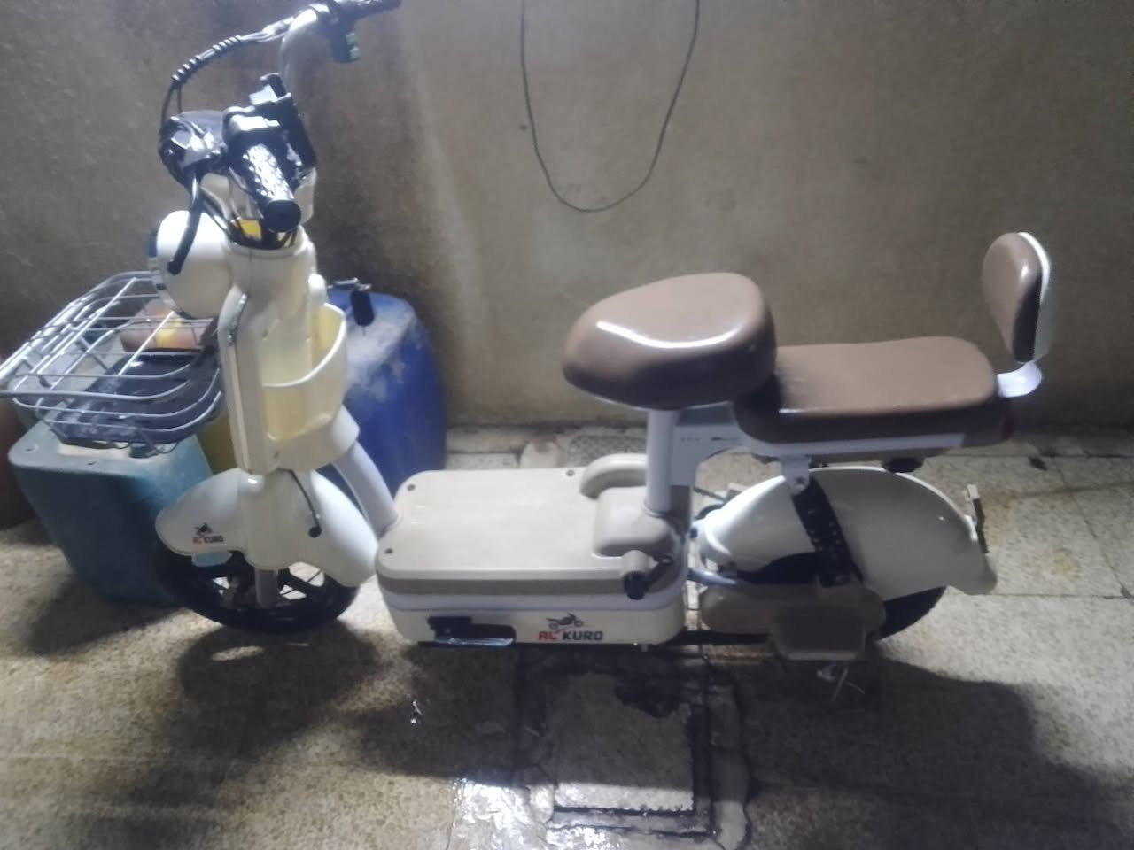 ماطور شحن للبيع  جاهز من كل شي مع الشاحنه   م.     ***********
حجم 14 السعر 250 بيه مجال
