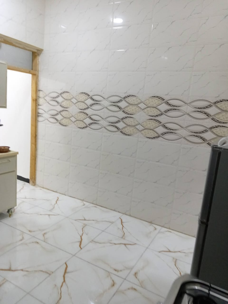 🏠 دار سكن للبيع ١٠٠ متر🏠 طابو زراعي سند 25 تحويل بسم المشتري  مباشر ♦️♦️♦️
مجمع المصطفى قرب دور النسيج نهاية شارع القوس🌿♦️💚
يتكون من استقبال صاله مطبخ غرفه نوم حمام داخلي وخارجي بناء حديث طابوك الاساس والصطح  صب كونكريت 🏠🌿🏠♦️
ارضيه بورسلاين كله سيراميك درجه اولئ كامل من كلشي  الشارع تبليط وإنارة ليلية بيت كلش حلو نظيف بناء درجه 🌿 اولى السعر ب٤٦  وبي مجال اي استفسار خاص او واتساب 📞
‏‪***********
