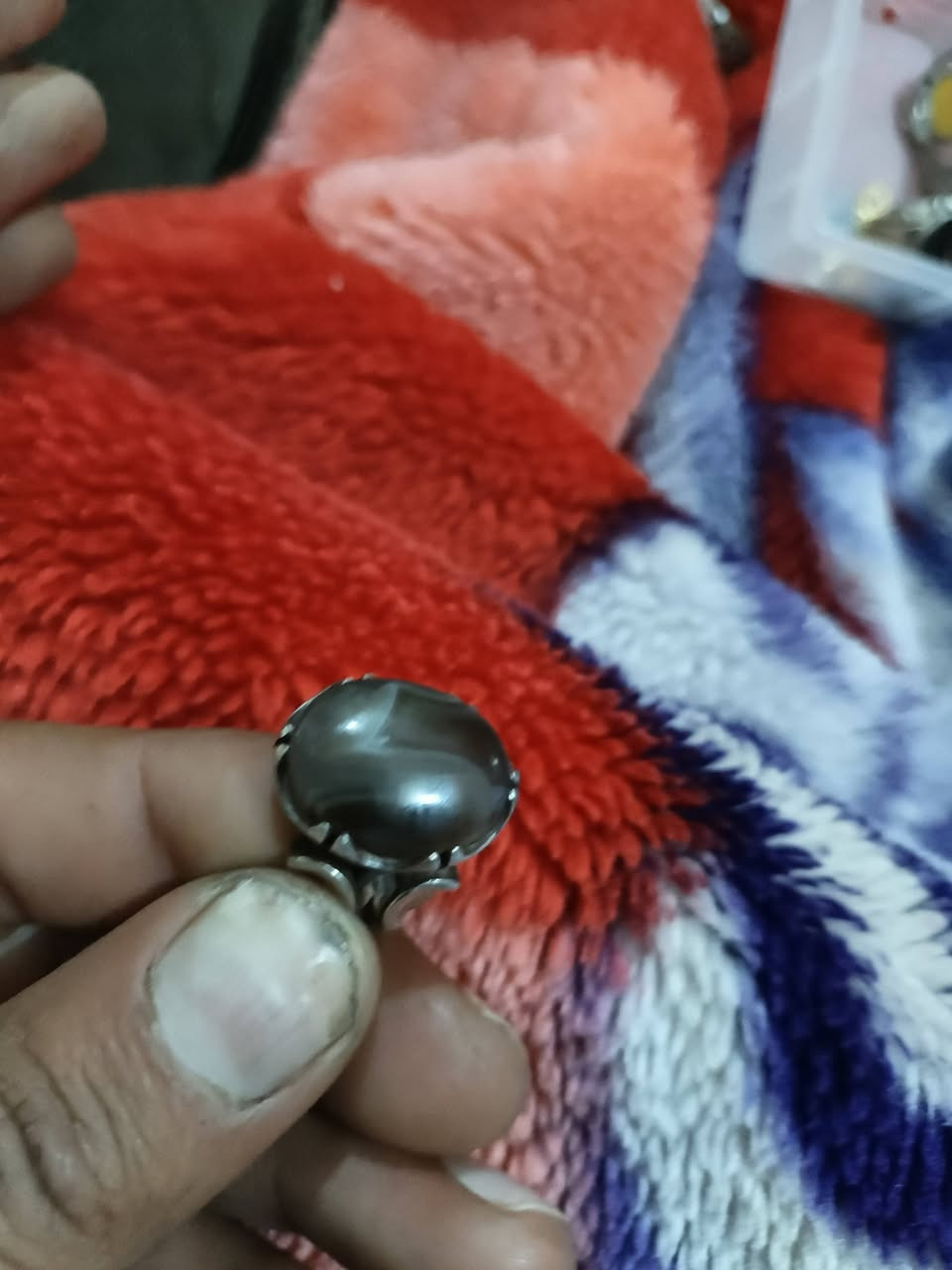 سلام عليكم من رخصت الادمن مجموعة محابس كلهن فضه وحجر اصلي من سليماني وداودي وهبهاب وفيروزي  ابيع شلع قيم وخذهن لان معتاز الله شاهد هذني محابسي الخاصات والله،***********
