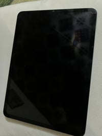 ايباد ١١ للبيع M1. بطاريه ٨٥. ذاكره ١٢٨. وياه سماعات الي بصوره العنوان...