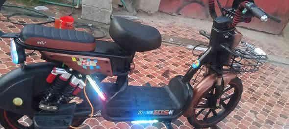 دراجه شحن مستعمل نضافه اخو الجديد الدراجه ما متعوبه الله شاهد ومابيهه اي عطل وتخبل تمشيك مسافه حلوه تمشيك داخل مو خارج سعرهه 370 الف وبي مجال للشراي مستعجل على بيعته كلش مكاني ناصريه شطره رقمي واتساب ***********
