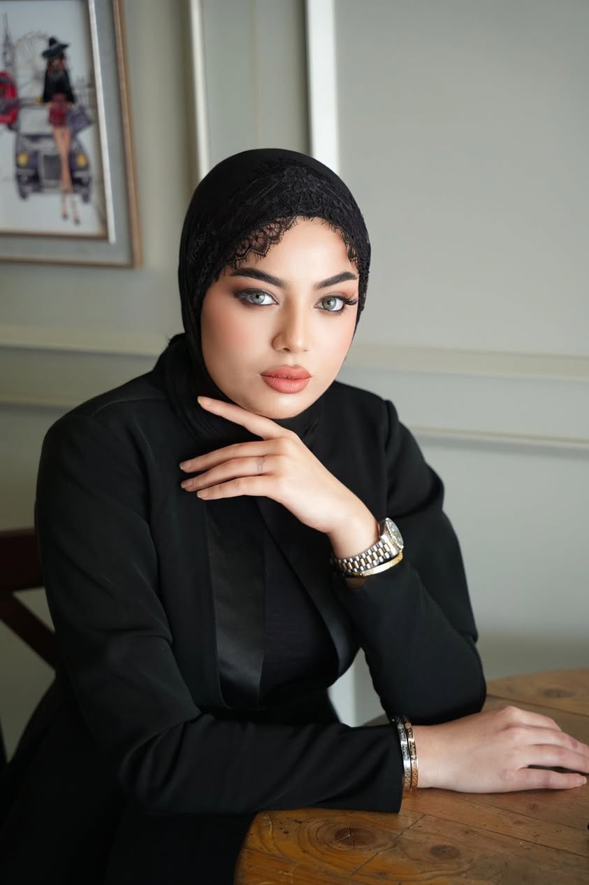 الأناقة تجتمع في قطعة واحدة! ✨

الربطة الدانتيل المثلث 🎀
 تشكيلة ألوان تخبل و خامة درجة أولى

للطلب والاستفسار
***********

العنوان :- 👇🏽👇🏽
بغداد 🇮🇶
الشورجه
تحت التكيه
سوق الامين التجاري للشالات 🛍️
