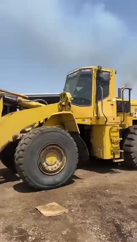 السلام عليكم موجود شفل كاوسكي حجم ٩٠ موديل ٢٠٠٦ الشفل نضيف ماناقصه اي شي جاهز العمل السعر واصل ميناء البصره ٢٨٠ ورقه بدون كمرك الرقم ***********اتصال***********واتساب
