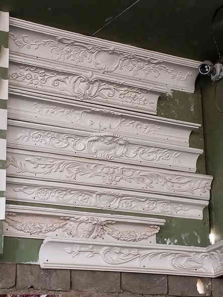 #ديكوات 
#جبس 
#اصباغ 
عمل كافة الديكورات الداخليه و الخارجيه 
احواض السباحه  والشلالات 
***********
