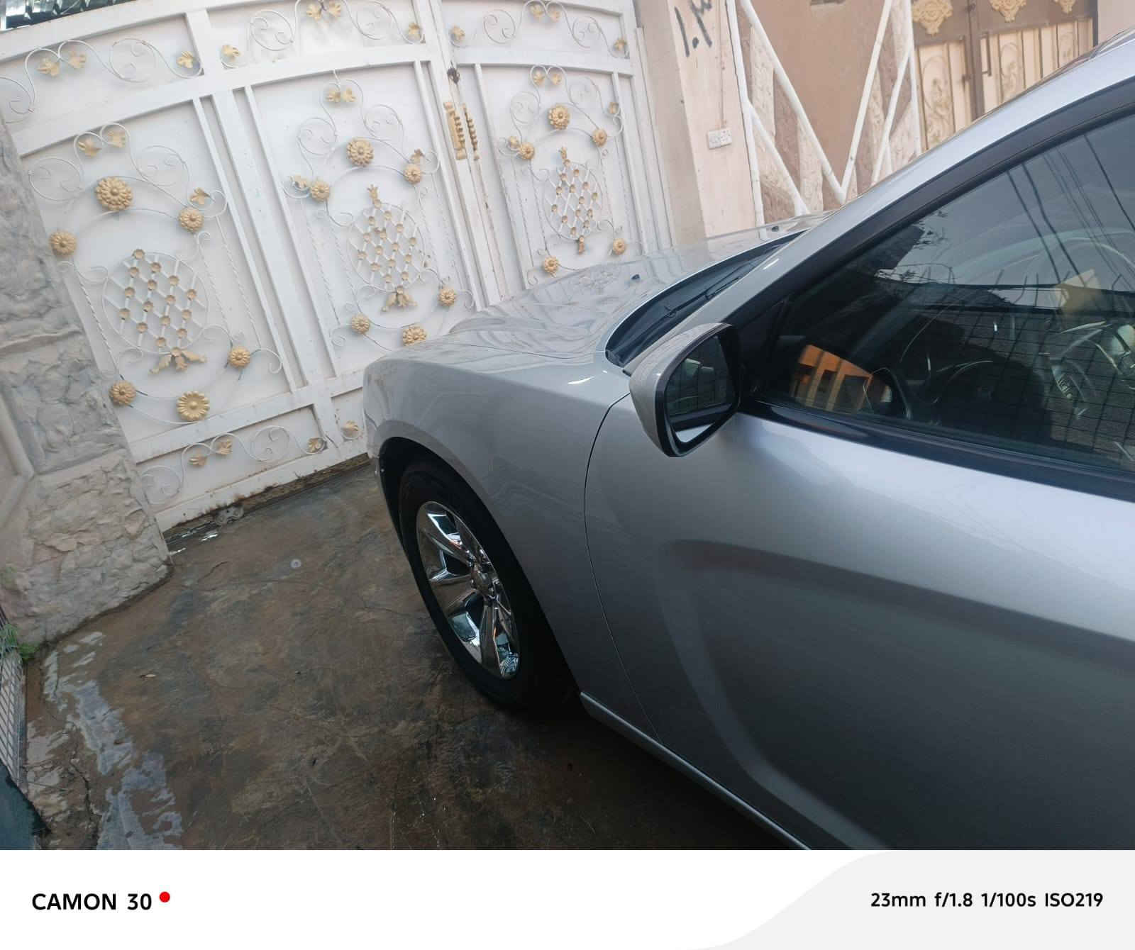 اسلام عليكم دوج جارجر 2012 خليجي سيارة فول مواصفات كشنات لونين  كشنات تدفئه كلاصات تدفئه تبريد عداد 260كير طيارة فتحه ويل 18كروم شاشه جبيرة السياره بيع او مراوس كامري حديث كورله حديث  استفسار او اتصال ***********
