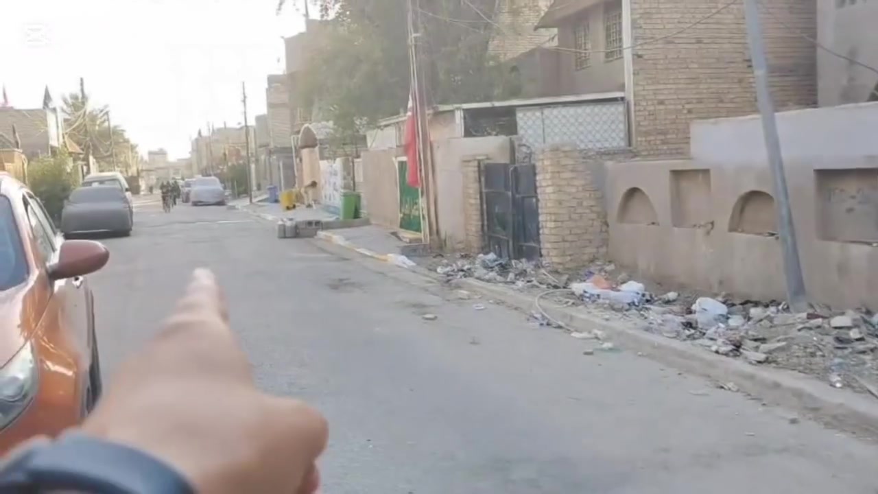 بيت 200 متر منطقة الضباط 
قرب مركز الزهور 
السعر 140 
*********** واتساب
