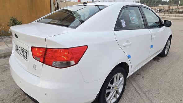 اللهم صلي على محمد وآل محمد السلام عليكم كيا سيراتو خليجي  موديل 2011 رقم بصره دولي السياره كفاله عامه ضربه او صبغ او تبديل ما عده الجاملغ الأمامي الايسر رش تجميل فقط  محرك 1600 شرط مامفتوح مواصفات شاشه كامره دواره تحكم استيرن اشاير بل مري  ويل كب 5 السياره جديده او جاهزه كير او مكينه او حداديه او تبريد سنويه جديده لغايه 2028 مشروع وطني بسم ولد صديقي  السعر 108 وبيه مجال مكان السياره الناصريه مدينه الصدر الاتصال   ***********
