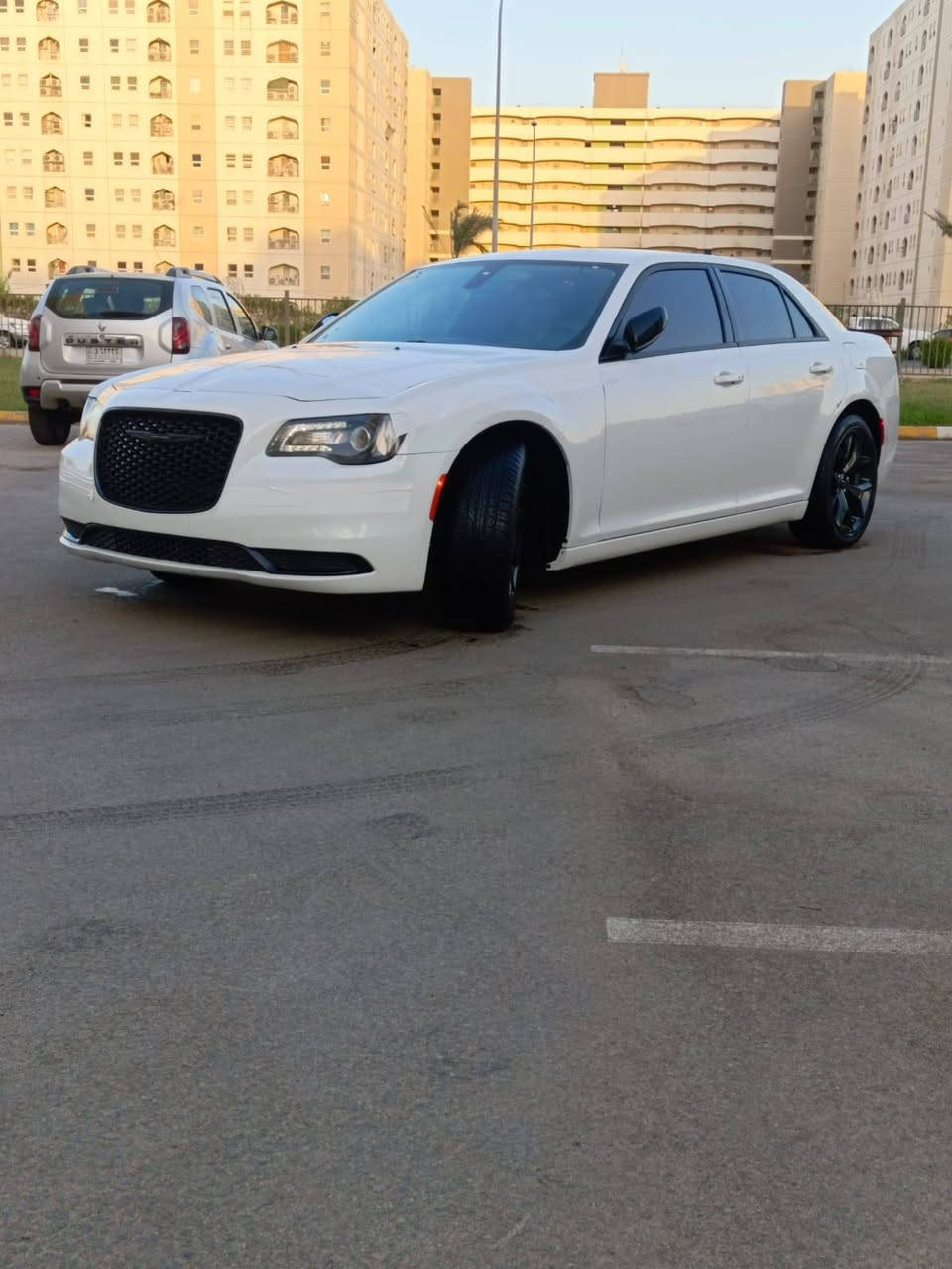 السلام عليكم للبيع كرايسلر  TOURING C300 جديده جدآ على وضع الزيرو رقم بغداد الدولي بسمي
#موديل_2023  اصل 
#محرك_V6_3600 تو ويل 
#ماشية_(19) الف 
#اللوحة بغداد بسمي 
السياره بدون حادث فقط شبر بل سكن الأيمن وبارد بجاملغ الايسر والبنيد بارد قليل حادث فقط بارد مكفوله من فتح برغي 
للاتصال ***********
